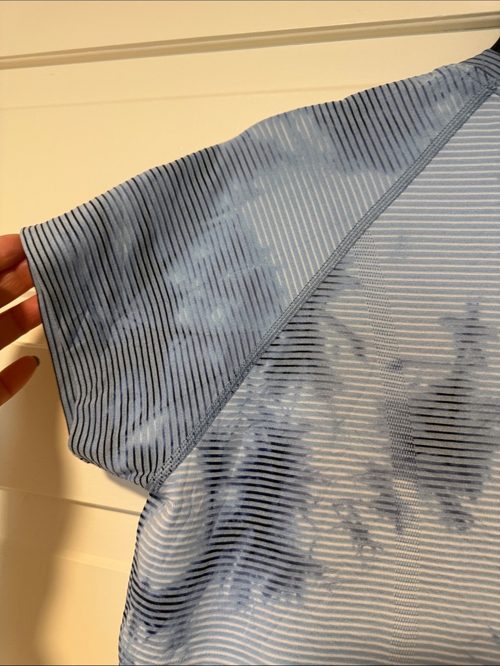 Lululemon Women’s Short Sleeve Tie-Dye Active Tee - Light Blue - Picture 14 of 15